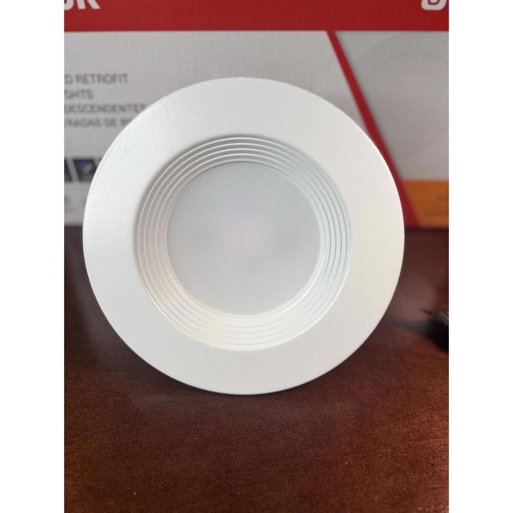 Utilitech LED Recessed Retrofit Downlights 2700K Soft White 5–6in 3-Pack [COPY]